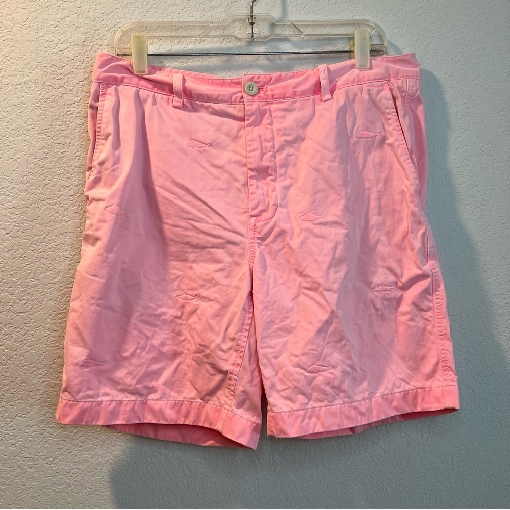 Men’s Vineyard Vines pink gosh printed island shorts size 34 waist